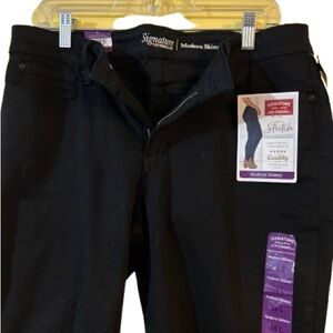 Signature Modern Black Skinny Jeans